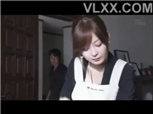 Chồng đi bàn việc làm ăn, cô vợ ở nhà bị người tình của chị gái cưỡng hiếp